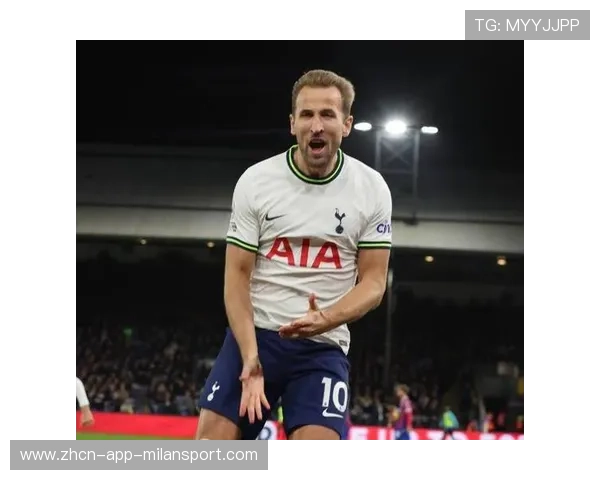 凯恩双脚急停后顺势传球，热刺通过连线完成突破