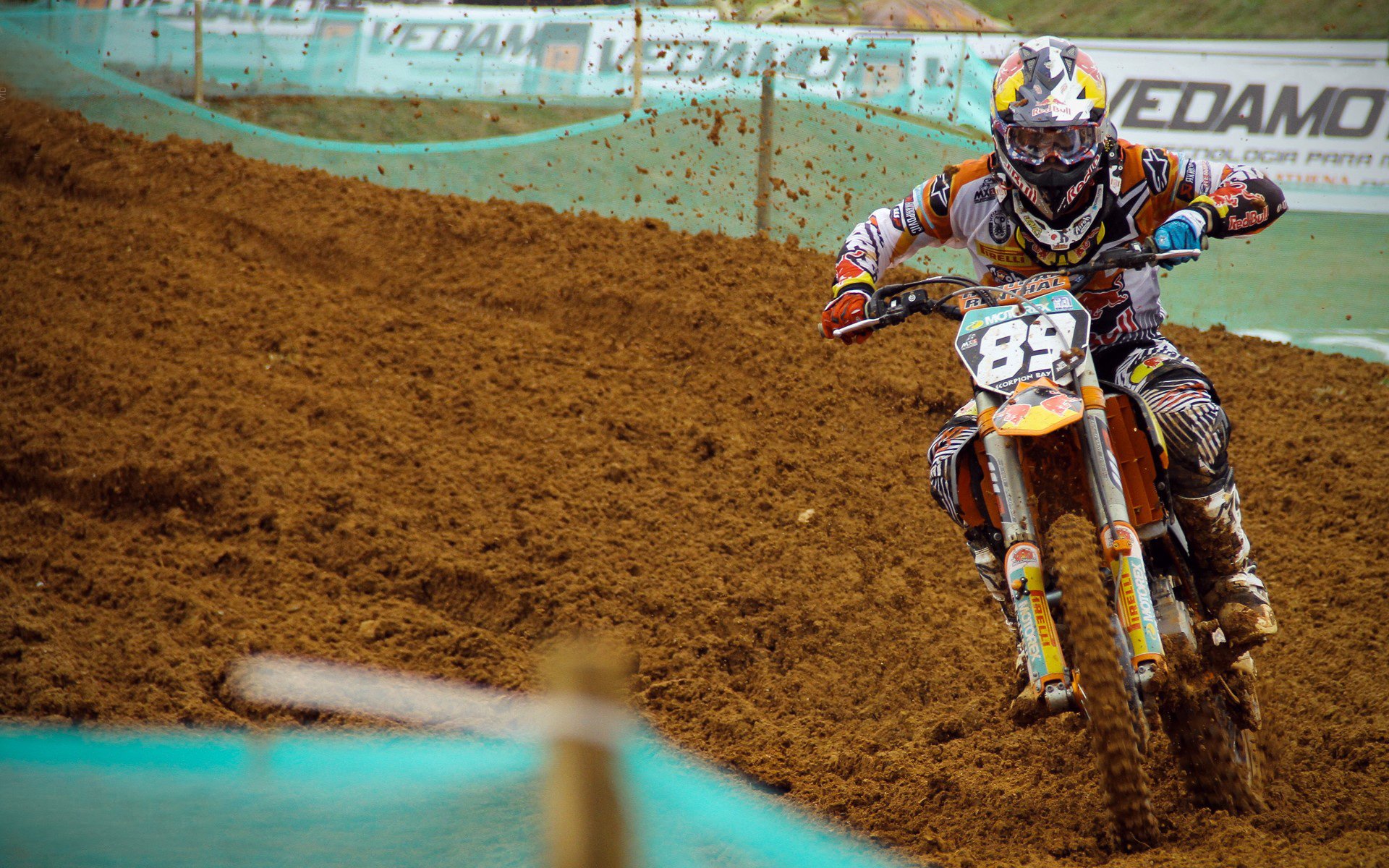 体育新闻中心推动体育视觉影像算法识别工程落地，体育摄影海报