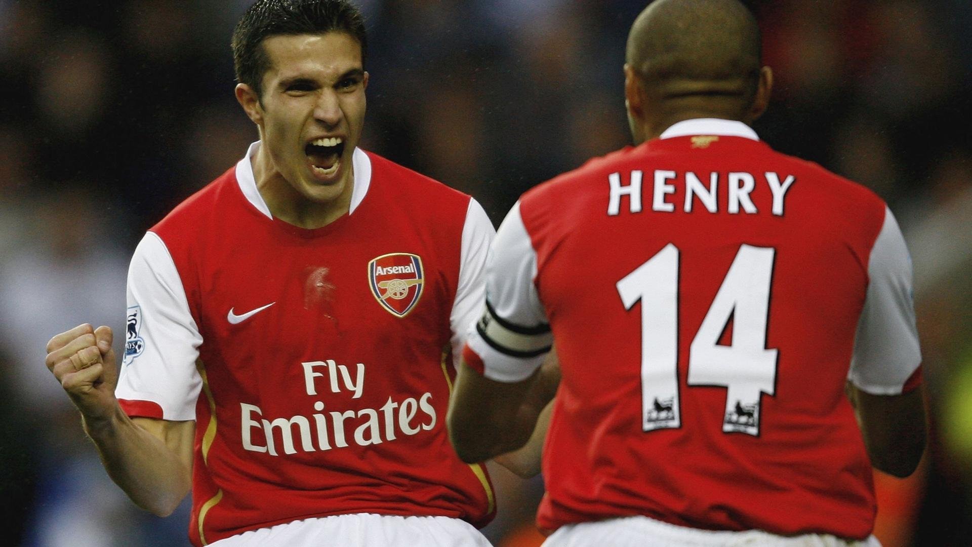 全黑队的配合默契度极高，比赛过程中展现绝对优势，黑队黑队口号